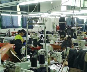 萊特服飾生產車間
