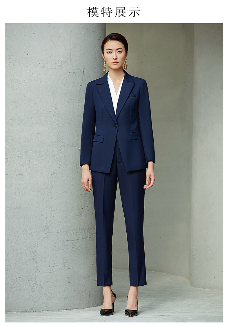 女款藍色職業(yè)西服圖片
